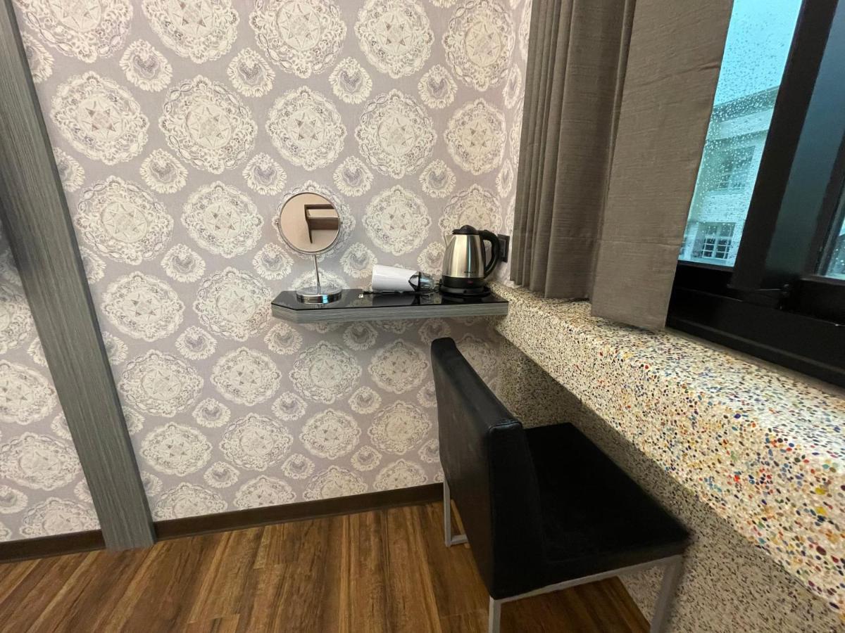 Weifeng Boutique Business Hotel - Zhanqian Branch Pingtung Extérieur photo