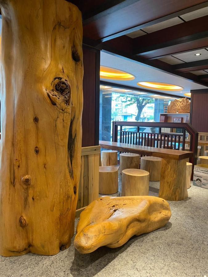 Weifeng Boutique Business Hotel - Zhanqian Branch Pingtung Extérieur photo